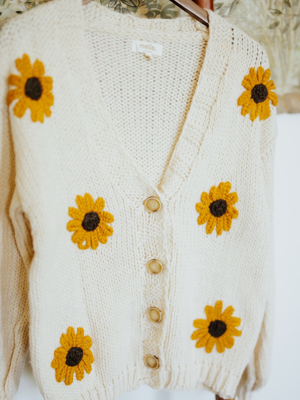 Sunflower Embroidered V Neck Cardigan NWT - Picture 2 of 4